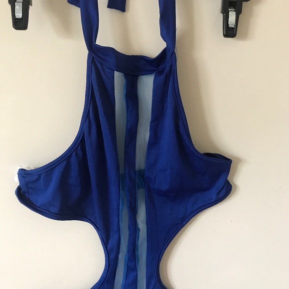 NWOT Blue Cut Out Halter Neckline Swimsuit w/Sheer inserts. Small - Picture 4 of 7
